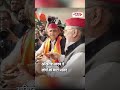 #UPNews। बड़े मंगल पर भक्ति में डूबे अखिलेश यादव, लोगों को बांटा प्रसाद, वीडियो वायरल!