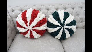 HAND KNIT A PEPPERMINT PILLOW