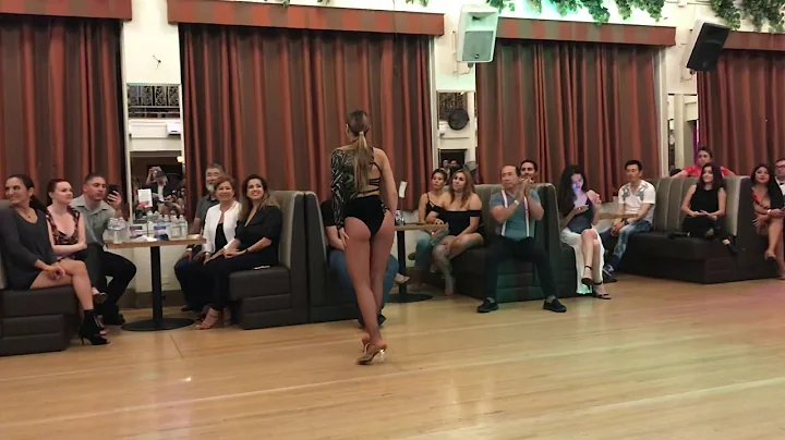 Jennifer Silvas - Granada Female Pro Bachata Solo ...