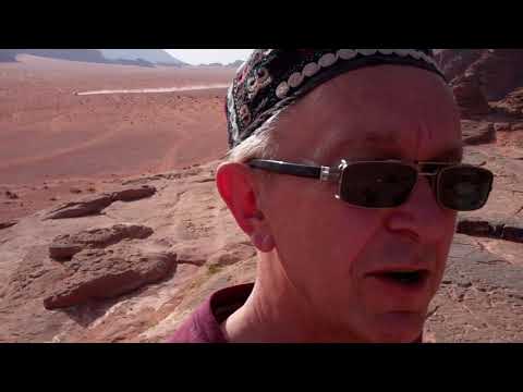 Video: Nuostabi Wadi Rum Dykuma, Antrasis Dykumos Pavadinimas - Mėnulio Slėnis - Alternatyvus Vaizdas