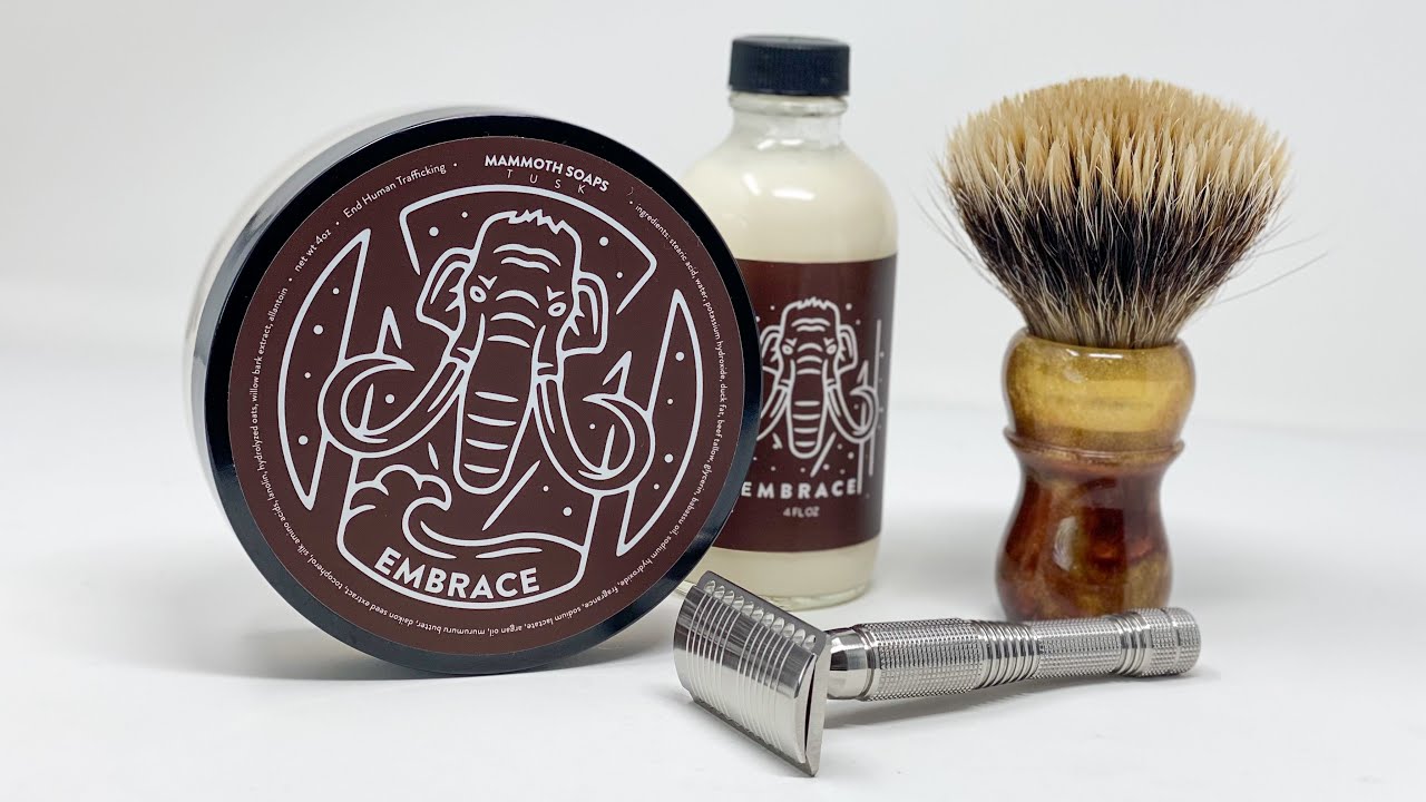 House of Mammoth 'Embrace' The Hug Everyone Needs - Razor Chat