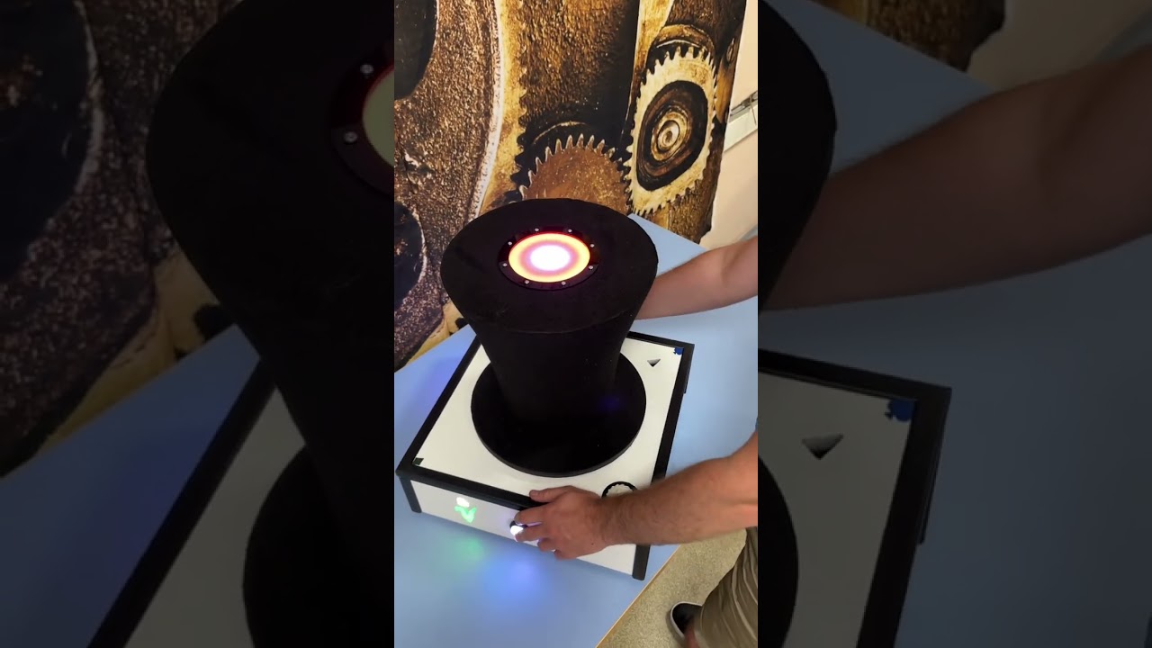 Magic hat (handheld escape game)