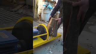 Easiest Way to Split Firewood EVER! #logsplitter #woodworking #tools #diy #дровокол #woodscraft