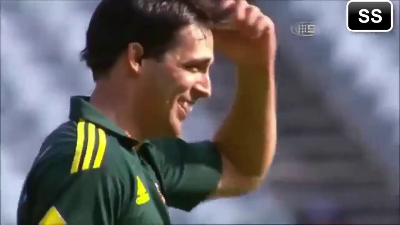 Best Fielding in Cricket History - YouTube