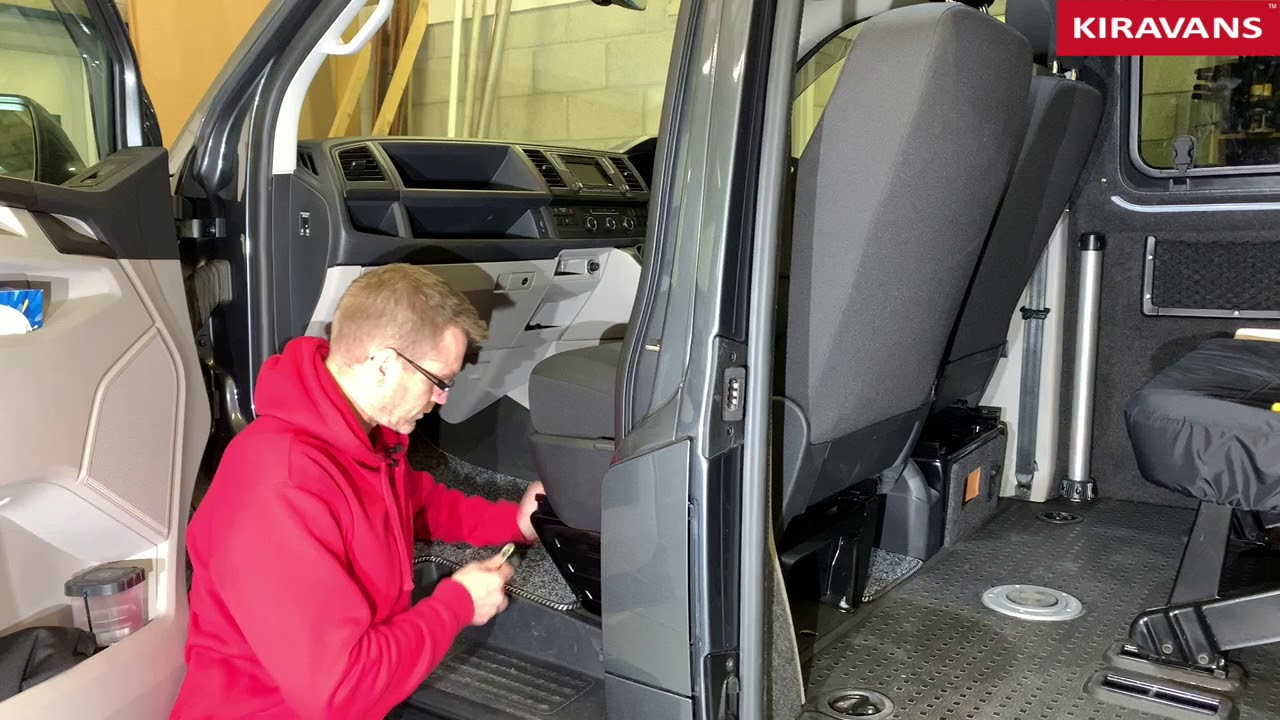 VW T5/T6 Sitzbasis mit Safe & Drehplatte - Beifahrer (UK & IRL - RECHT