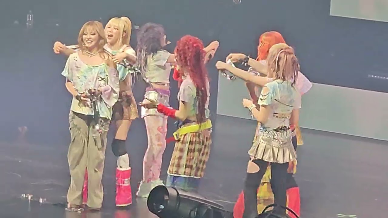 [4K] XG - Left Right (Encore Ending) - The First Howl in Berlin Part 29