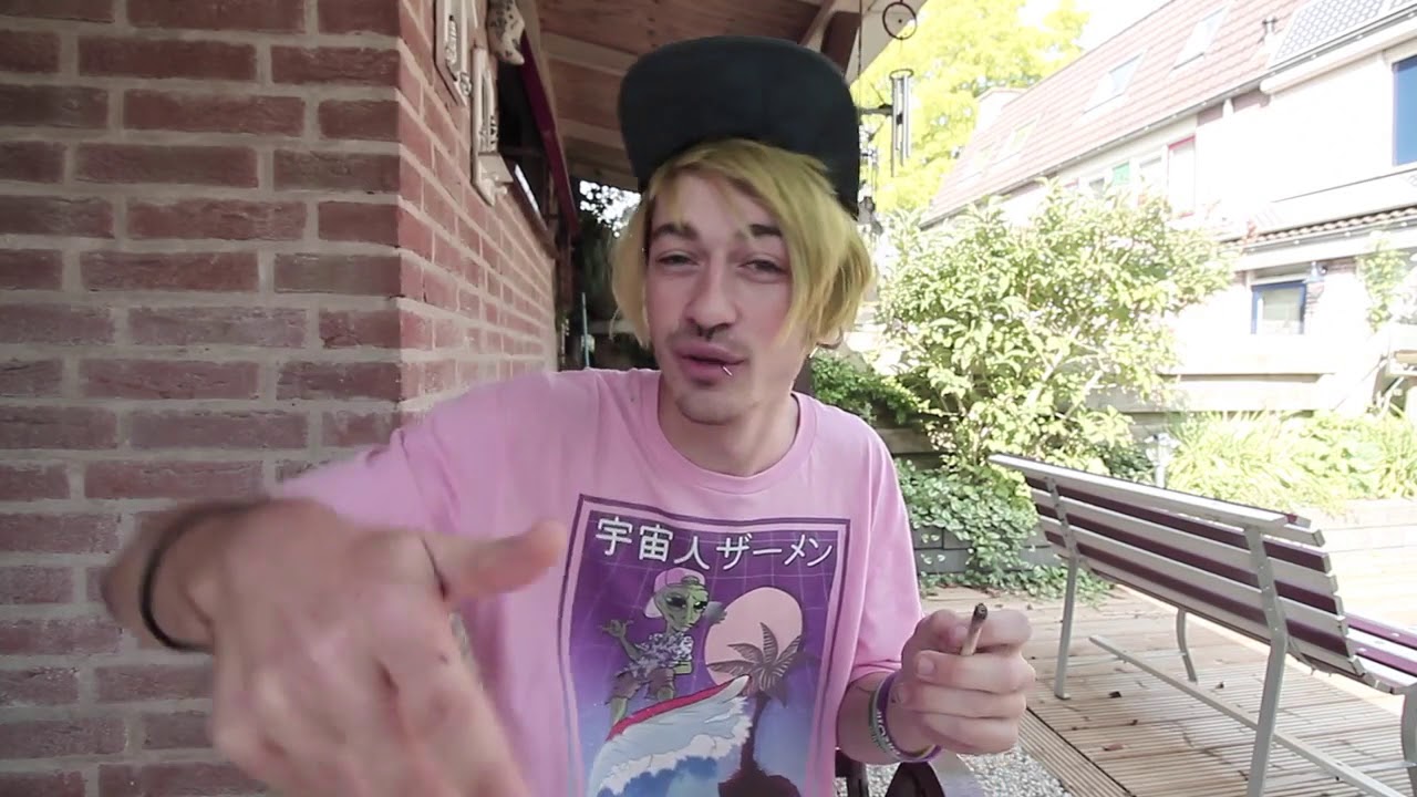 35 HOLY GRAIL KUSH   BEST WEED IN AMSTERDAM   Strain Review