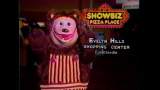 Me in a 1980's Showbiz Pizza TV Commercial (1983) with 80's Retro Arcade - Life in the 80's
