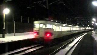 浦本を発車する475系と413系併結運用
