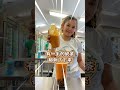 他點了一杯加冰奶茶，到手卻變成了“一杯半”（TT：Lhanli Perez）
