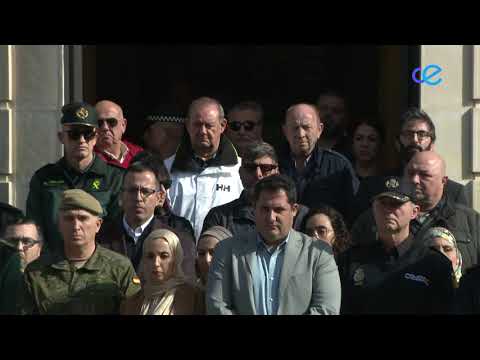 Minuto de silencio por el asesinato de dos guardias civiles en Barbate: "Viva la Guardia Civil"