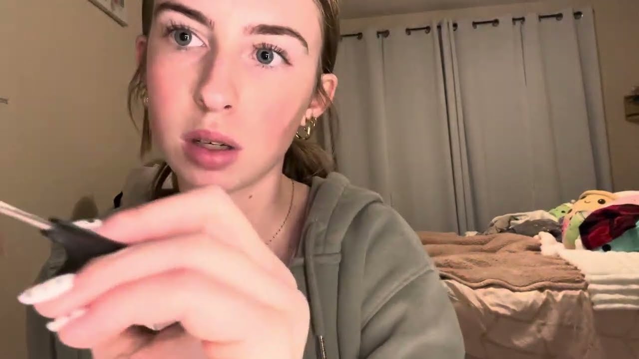 Расчесывание, плетение кос, разделение на проборы и увлажнение волос ASMR