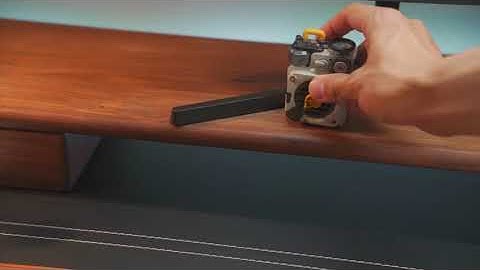 Bàn làm việc tối giản của mình | My Minimalist Desk Setup | Nghiện Setup