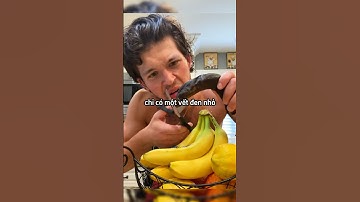 Anh chàng có sở thích ăn chuối thối khiến ai cũng…😨