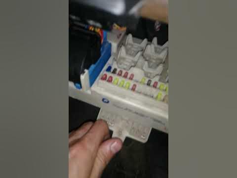 Предохранитель поворотников мазда 3