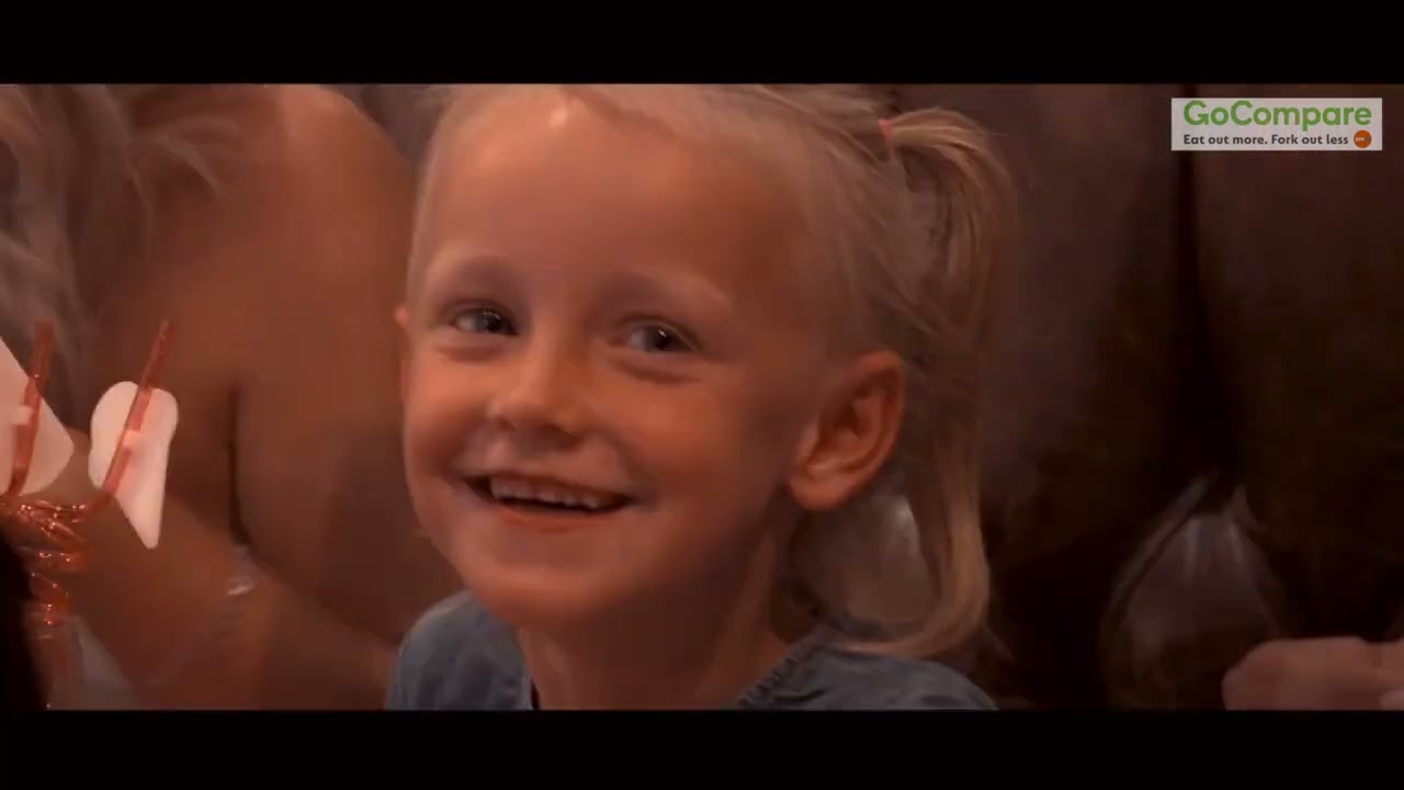 GoCompare man surprises diners and picks up the bill! 📺📺