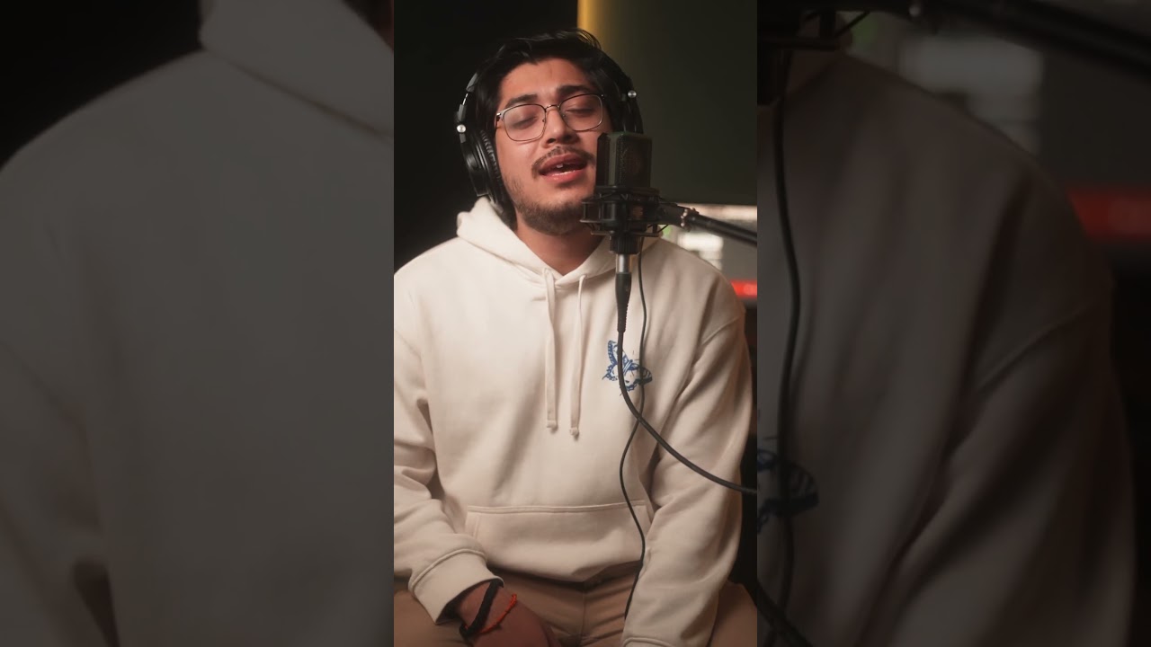What if Husn by @anuvjain was played on a vintage guitar?