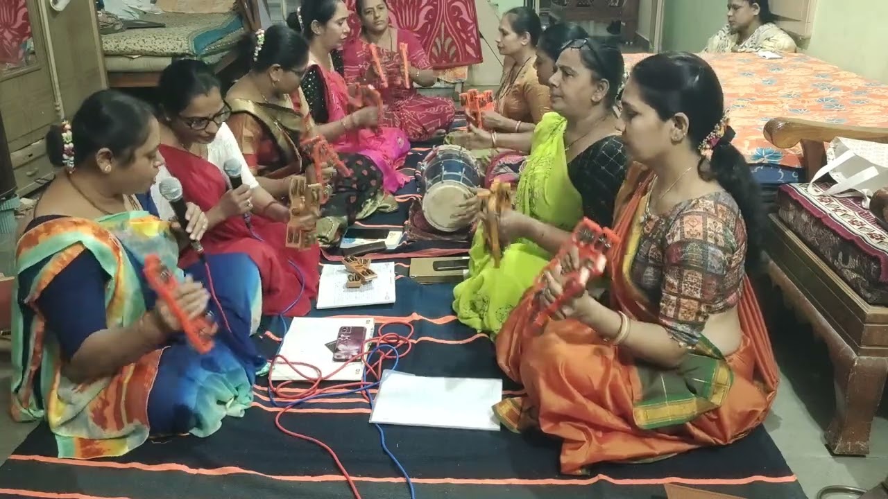 🌹 વન માં બેઠી શબરી પુકારે રામ નામ.. 🌹લખેલુ છે )#satsang bhajan @geeta_patel930 