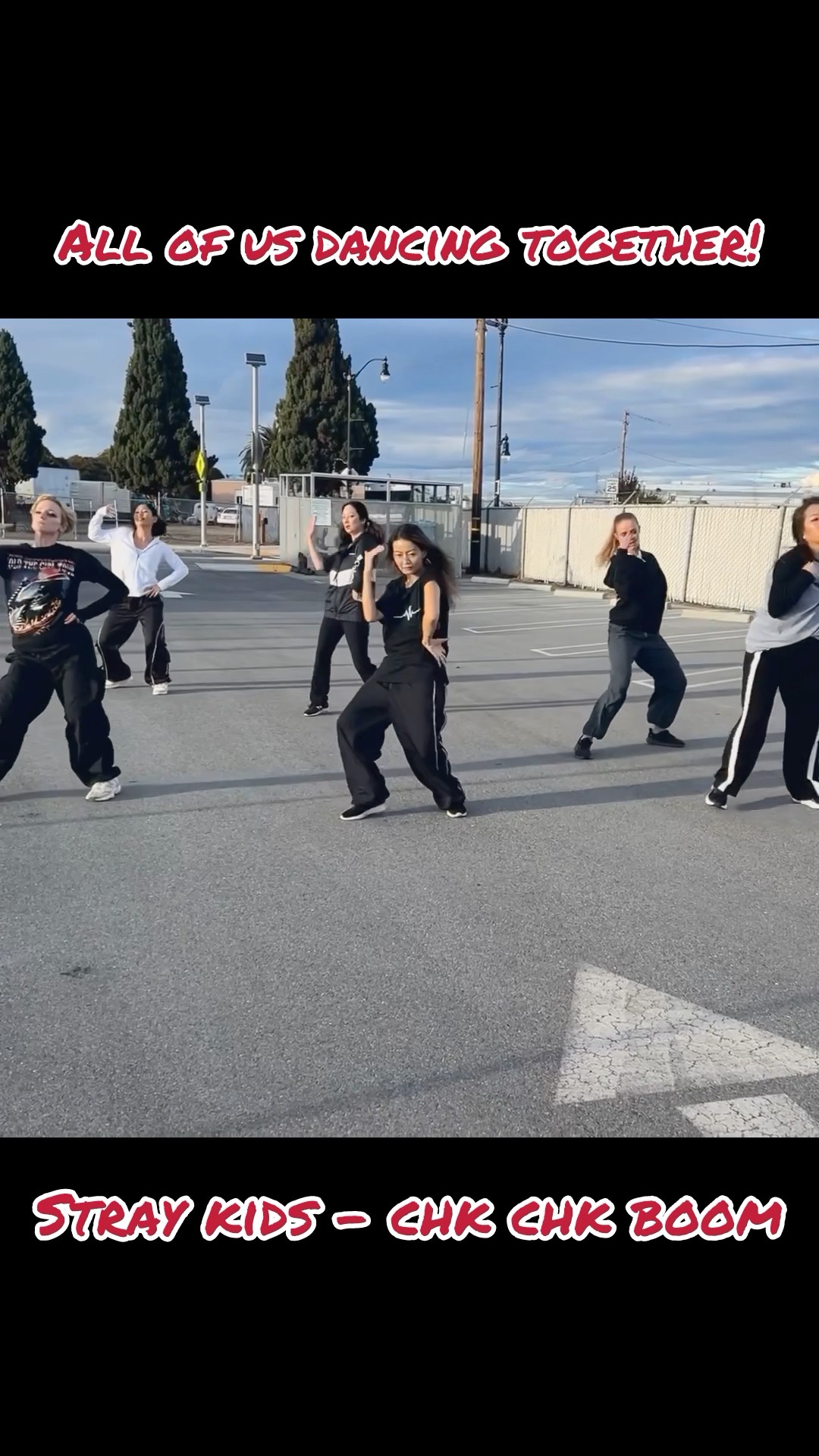Stray Kids - Chk Chk Boom dance cover with these amazing ladies!! ?