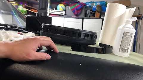 Shark Ion Robot Vacuum sensor cleaning