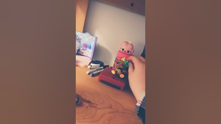 1/2 je vous montre comment j'ai organisé mon bureau :)