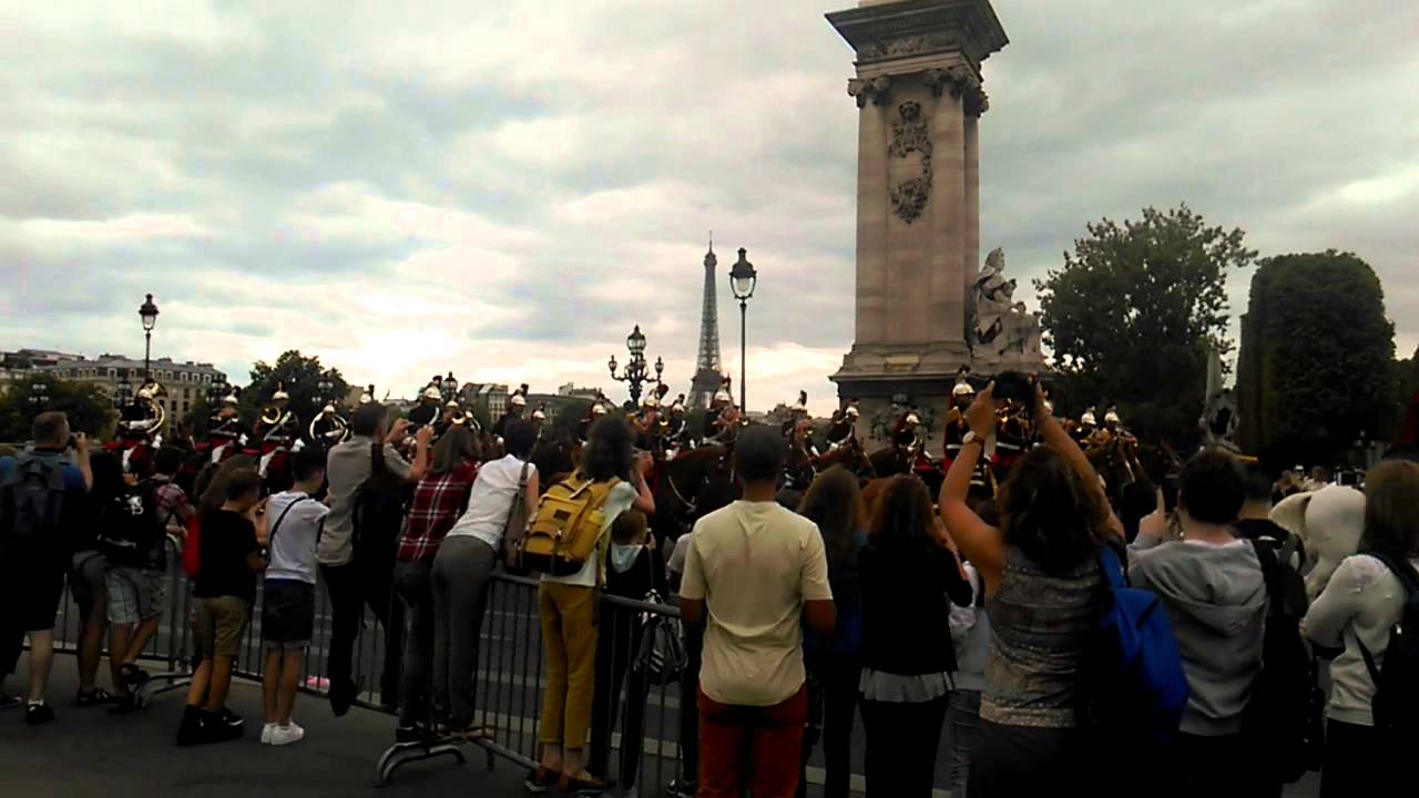 escorte de la garde républicaine