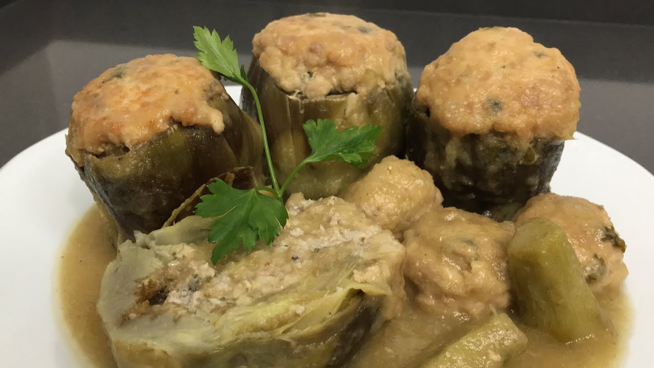 Alcachofas rellena de carne en salsa