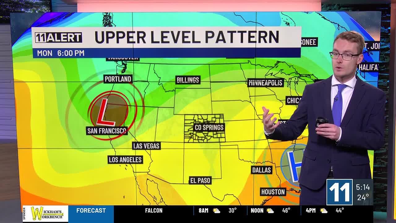 Breezy winds, chance for snow showers later Tuesday - YouTube