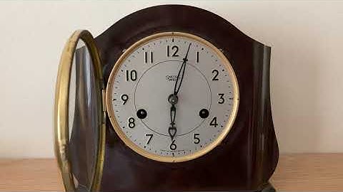 A look at: Smiths Enfield mantle clock.