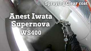 Spraying clear coat over white pearl with the Anest Iwata WS400 Supernova