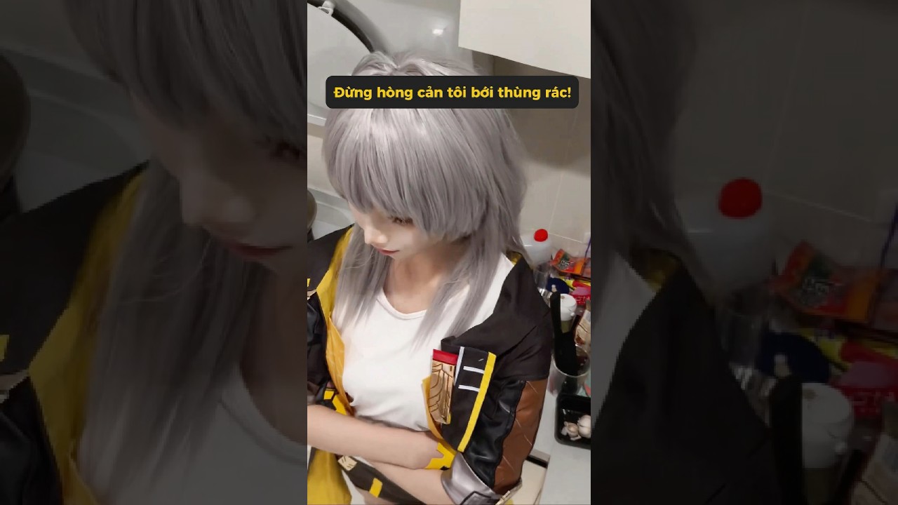 Bị bắt gặp đang lục thùng rác #meowcosplay #shorts