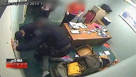 Woman SHOPLIFTER BEATEN BYCOPS Brandie Redell Brut...