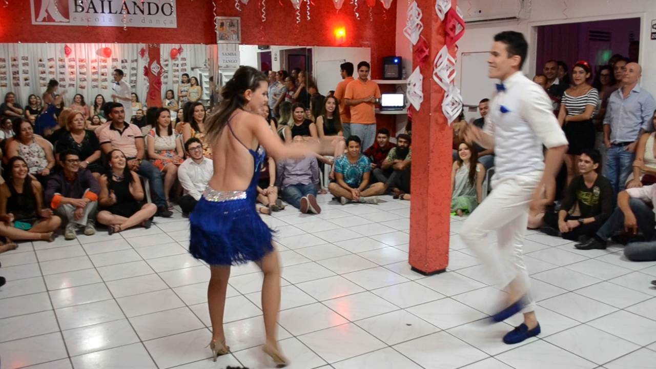 Salsa em Fortaleza - Escola de Dança Bailando (Aurelio e Neiliane)