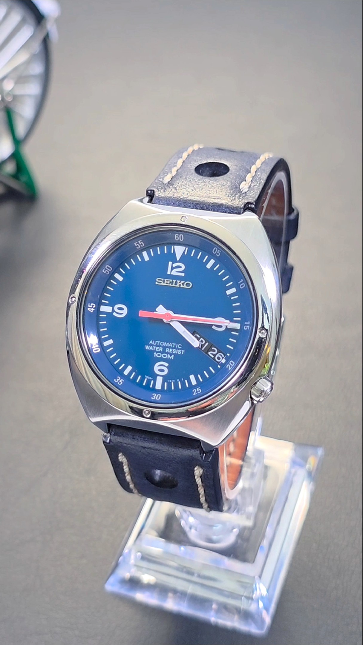 時計 SEIKO S-WAVE Seiko S Wave: The 100$ Watch That Never Dies #seiko #watch #tough