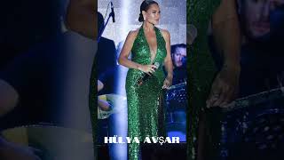 Hülya Avşar Sahnede.