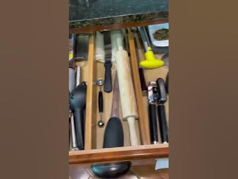 Organize kitchen drawers #shorts #organization - YouTube