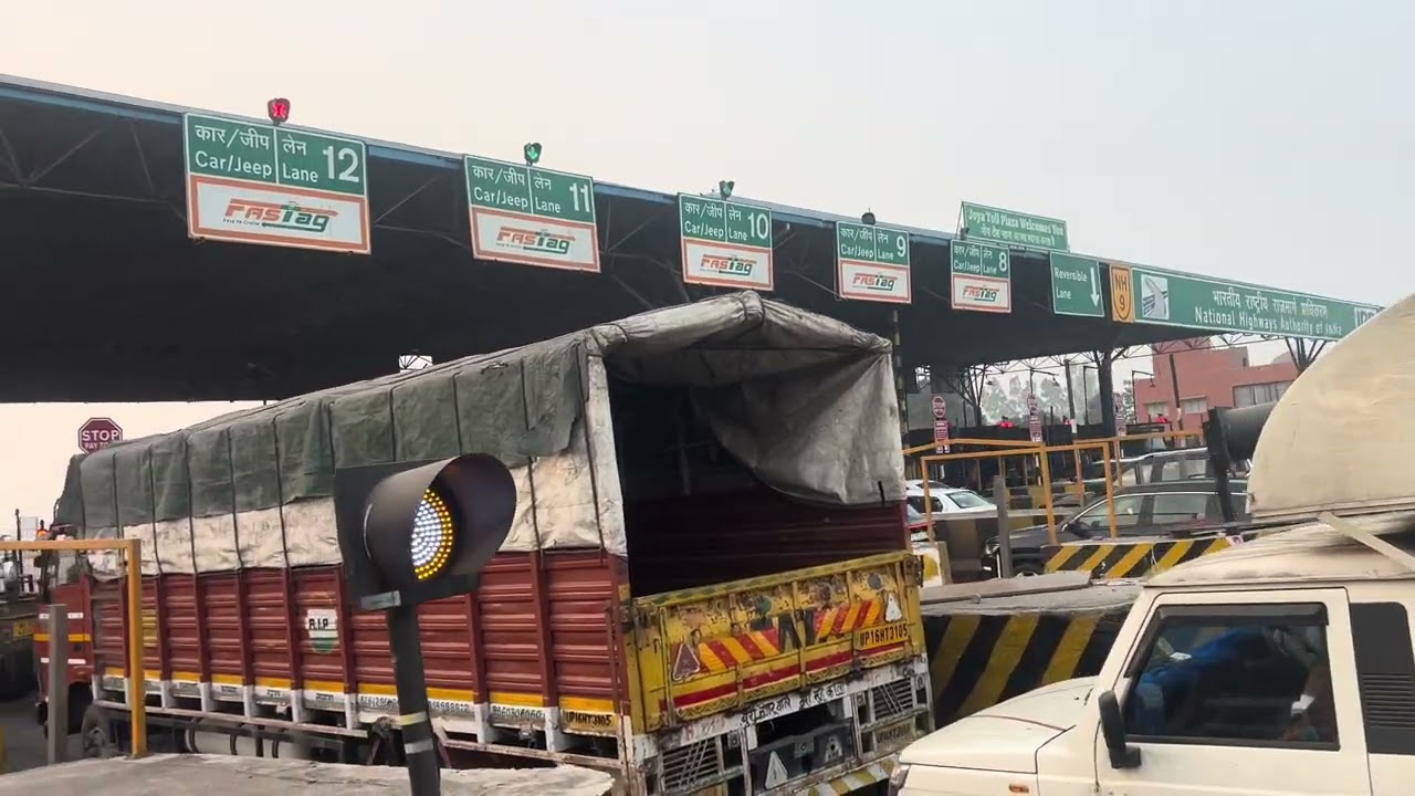 दिल्ली की  तरफ़ आज का सफ़र 