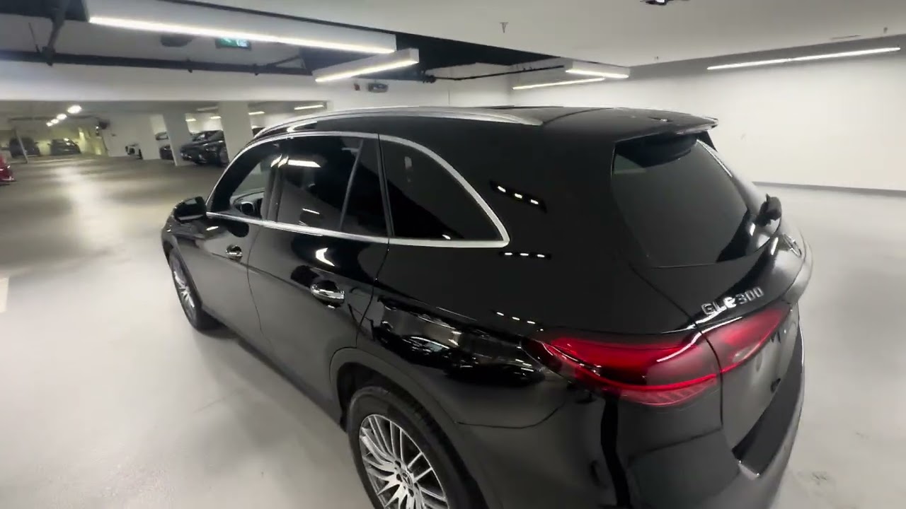 2024 Mercedes Benz GLC300 