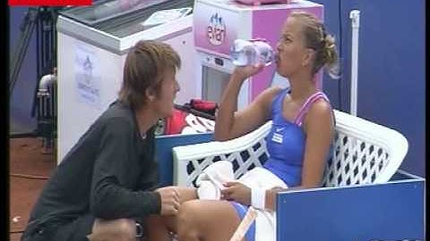 Barbora Záhlavová-Strýcová - Mrdá mi v hlavě!! :-)