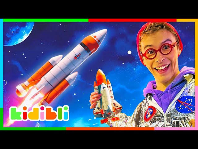 Let's learn about Space and Rockets! | Science Videos for Kids | Kidibli class=