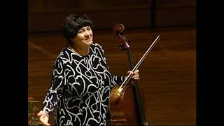 Natalia Gutman plays encore in Caracas -  Bach Cello suite 1, Sarabande