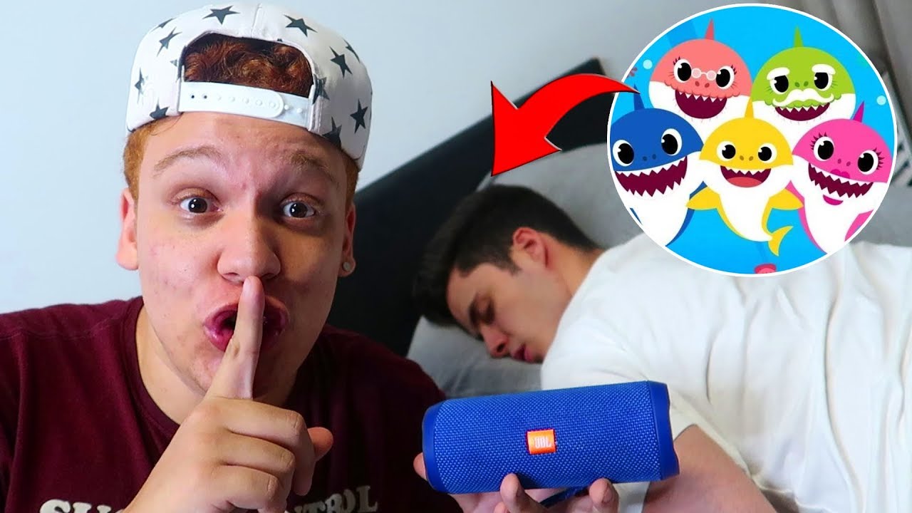 ACORDEI O ENALDINHO AO SOM DE BABY SHARK!!! ‹ Biel Valadares ›
