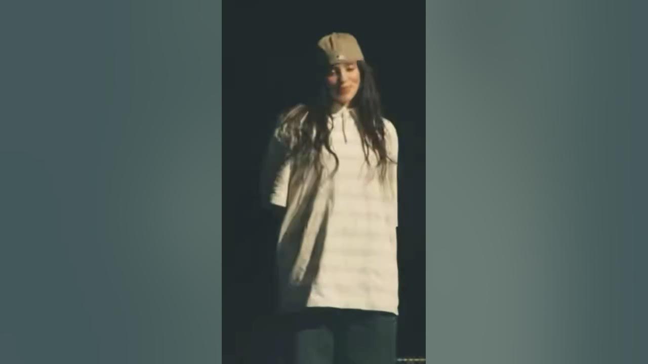 π BILLIE EILISH & CHARLI XCX - GUESS - COACHELLA 2025 π BILLIE EILISH & CHARLI XCX - GUESS - COACHELLA 2025