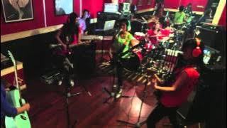 AKB48/JKT48 - Baby! Baby! Baby! (@JuwitaBand Cover)