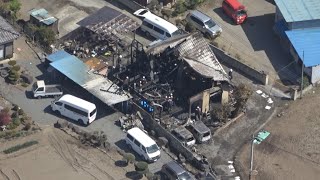民家火災で3遺体、群馬   住人と連絡取れず
