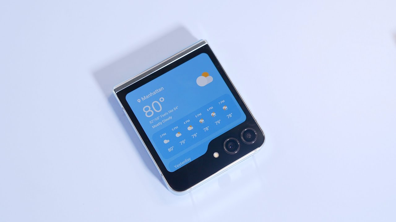 Samsung's NEW Galaxy Z Flip5 Looks Impressive! - YouTube