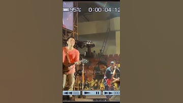 ARIEL NOAH bernyanyi bersama lukman saat konser di pekanbaru #arielnoah #ariel #shorts