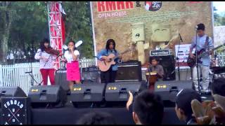 Musisi Jalanan Asuhan rumah Musik Harry Roesi