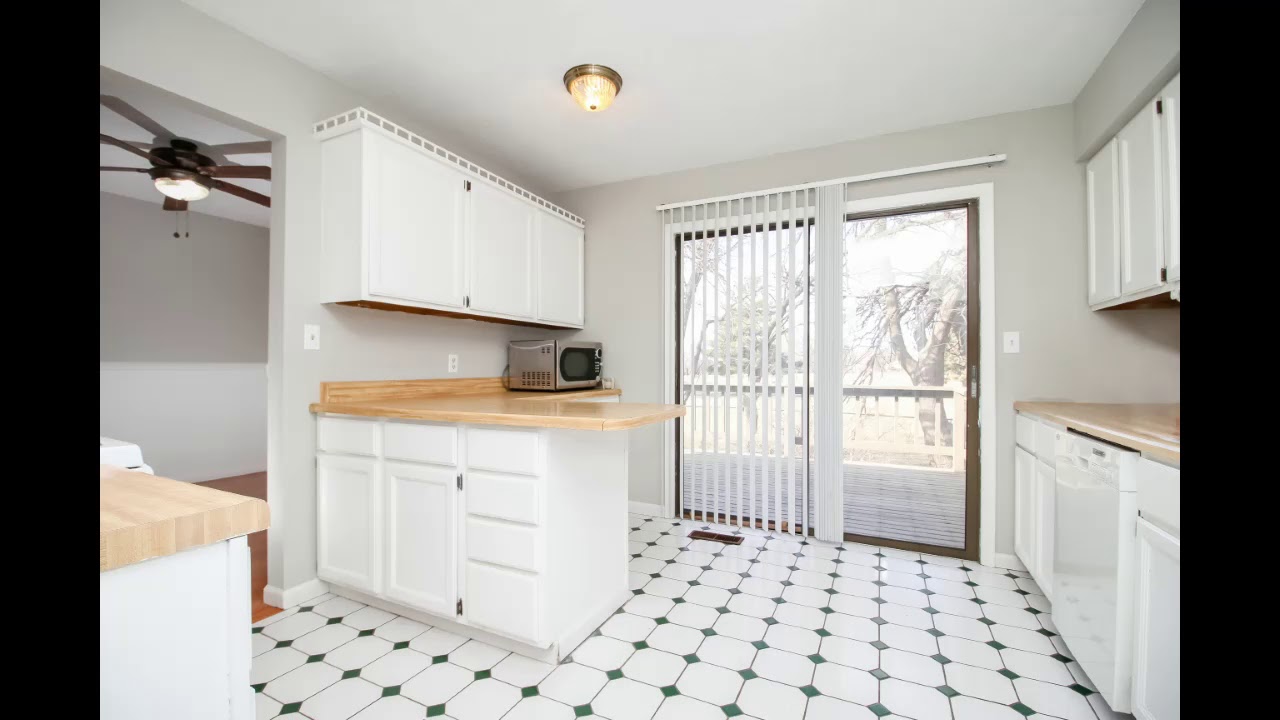 214 Saratoga, Normal, IL  61761