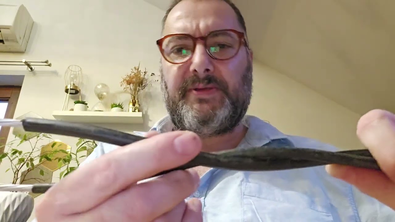 Comment sont repérés les câbles sur une tresse basse tension BXB que l'on utilise sur le réseau BT?